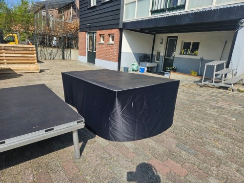 Podiumrok 6m strak - 60cm hoog